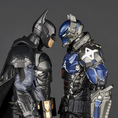 [Kaiyodo] Amazing Yamaguchi/ Revoltech: Batman Arkham Knight - Batman - Arkham Knight Ver. (Limited + Bonus)