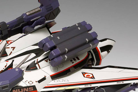 [Wave Corporation] Macross Frontier: VF-171EX Armed Nightmare Plus [Alto Custom] 1/72 Plastic Model